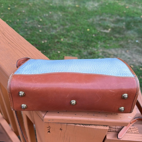 Vintage DOONEY & BOURKE off white two tone leather classic zip top shoulder bag - Picture 8 of 15